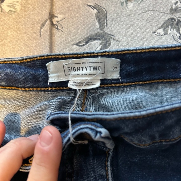 Blue jeans - Picture 2 of 2